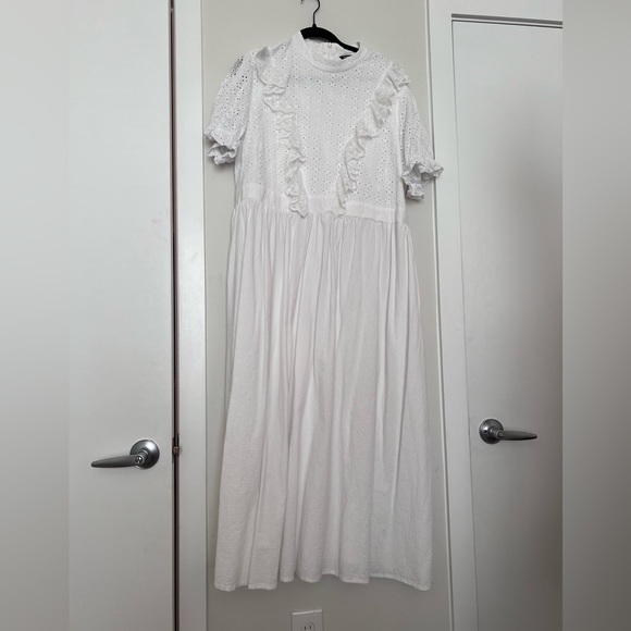 Plus size white maxi dress - Picture 5 of 5